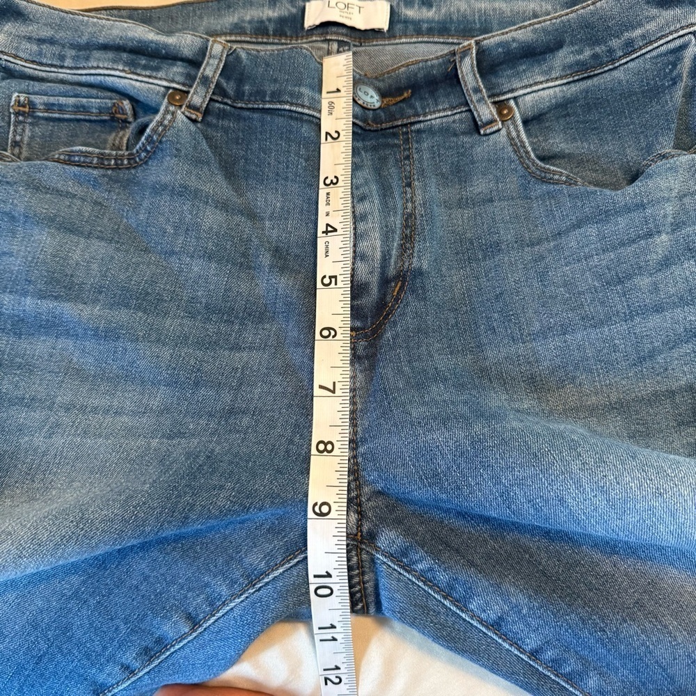 Loft Women Size 8 Petite Modern Skinny Med Wash Mid Rise Tulip Cut Raw Hem Jeans - Picture 8 of 9